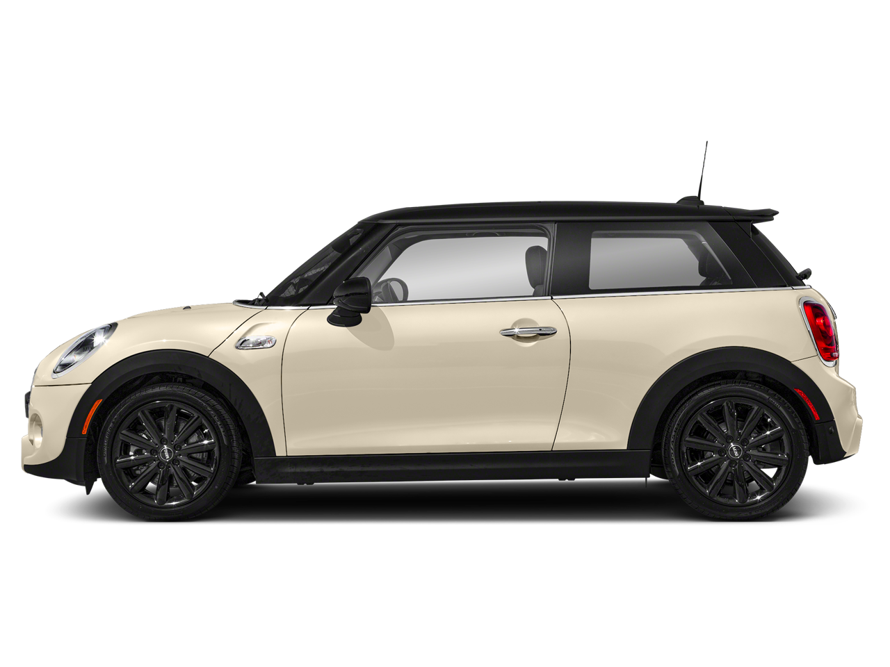 2019 MINI Cooper S — rear three-quarter view