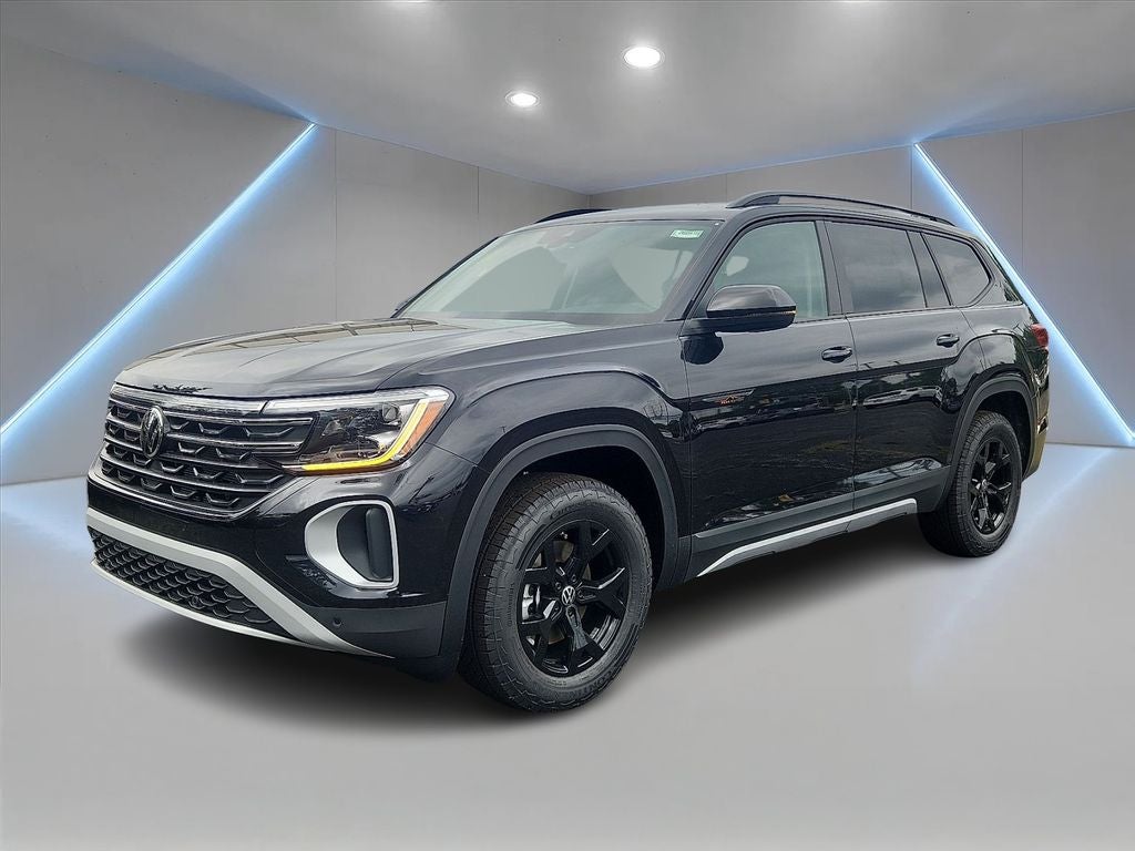 2026 Volkswagen Atlas 2.0T Peak Edition in Deep Black — front three-quarter view